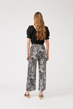 Load image into Gallery viewer, Παντελόνι CO4106E22 JADE