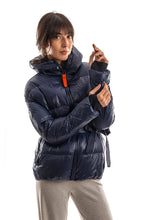 Load image into Gallery viewer, Μπουφάν MIKA GLOSSY