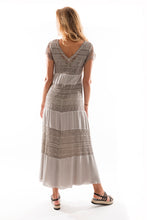 Load image into Gallery viewer, Φόρεμα Μακρύ Δαντελένιο